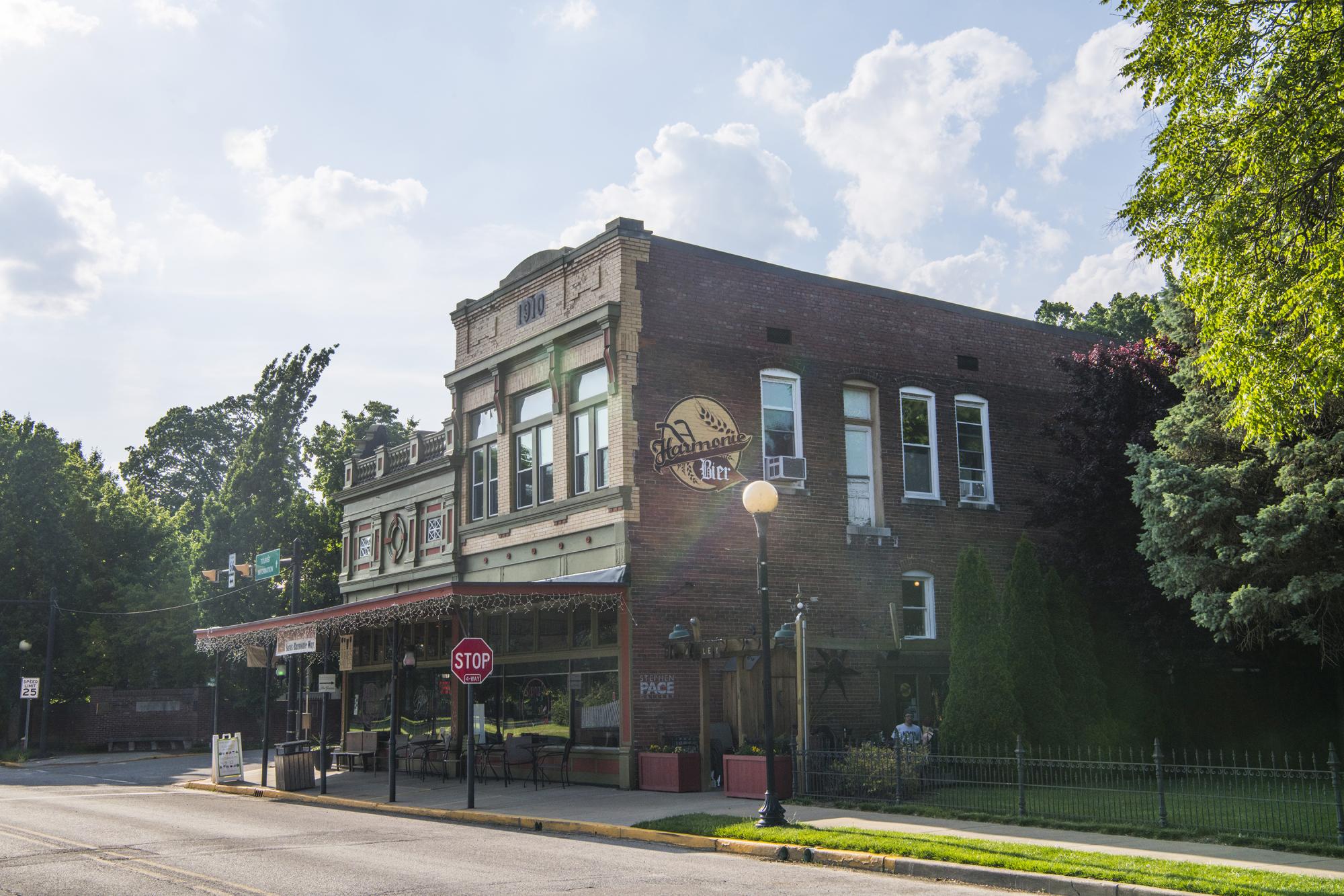 Evansville Indiana New Harmony e is for everyone